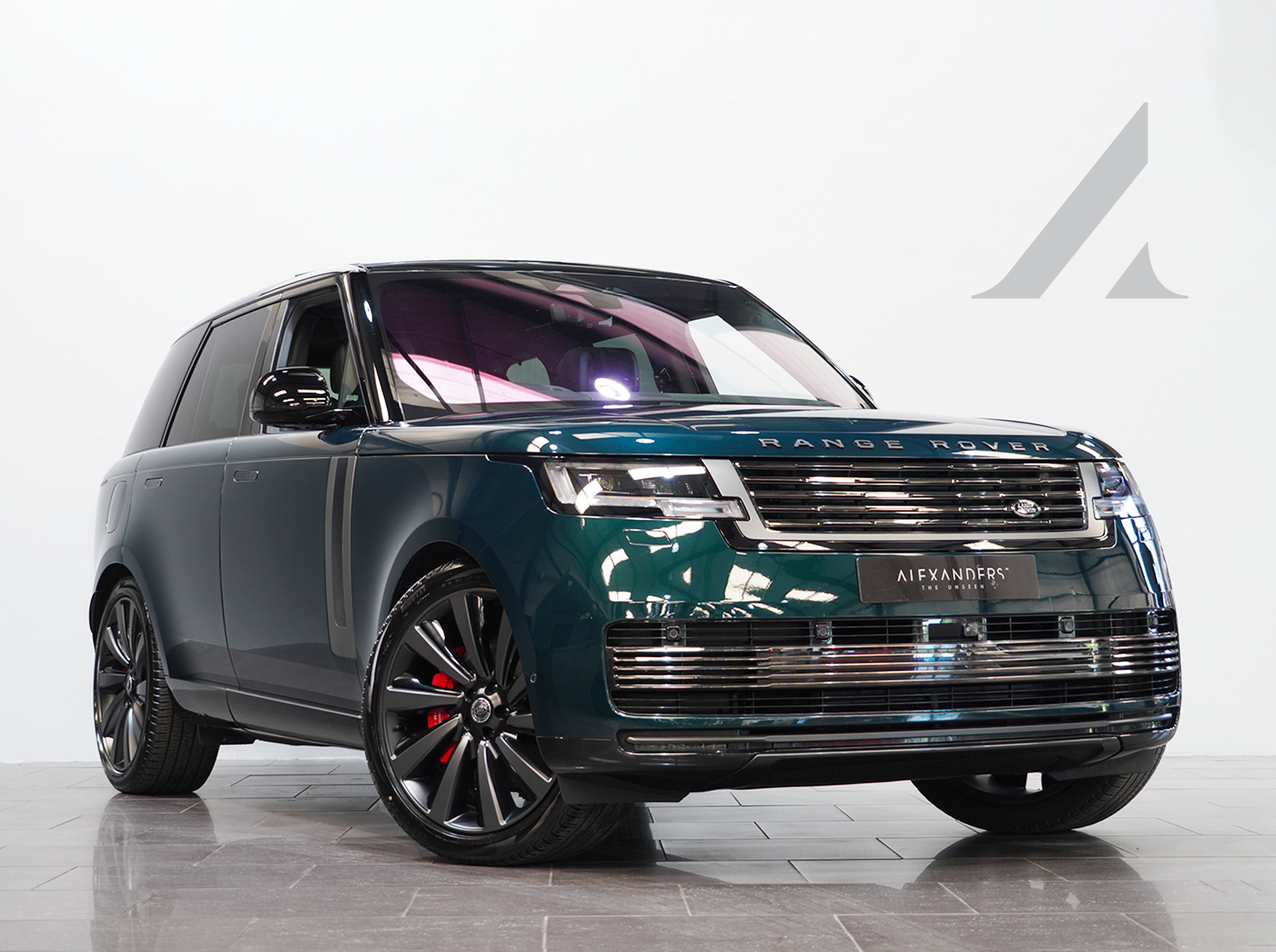2022 (72) Range Rover SV P530 - Alexanders Prestige