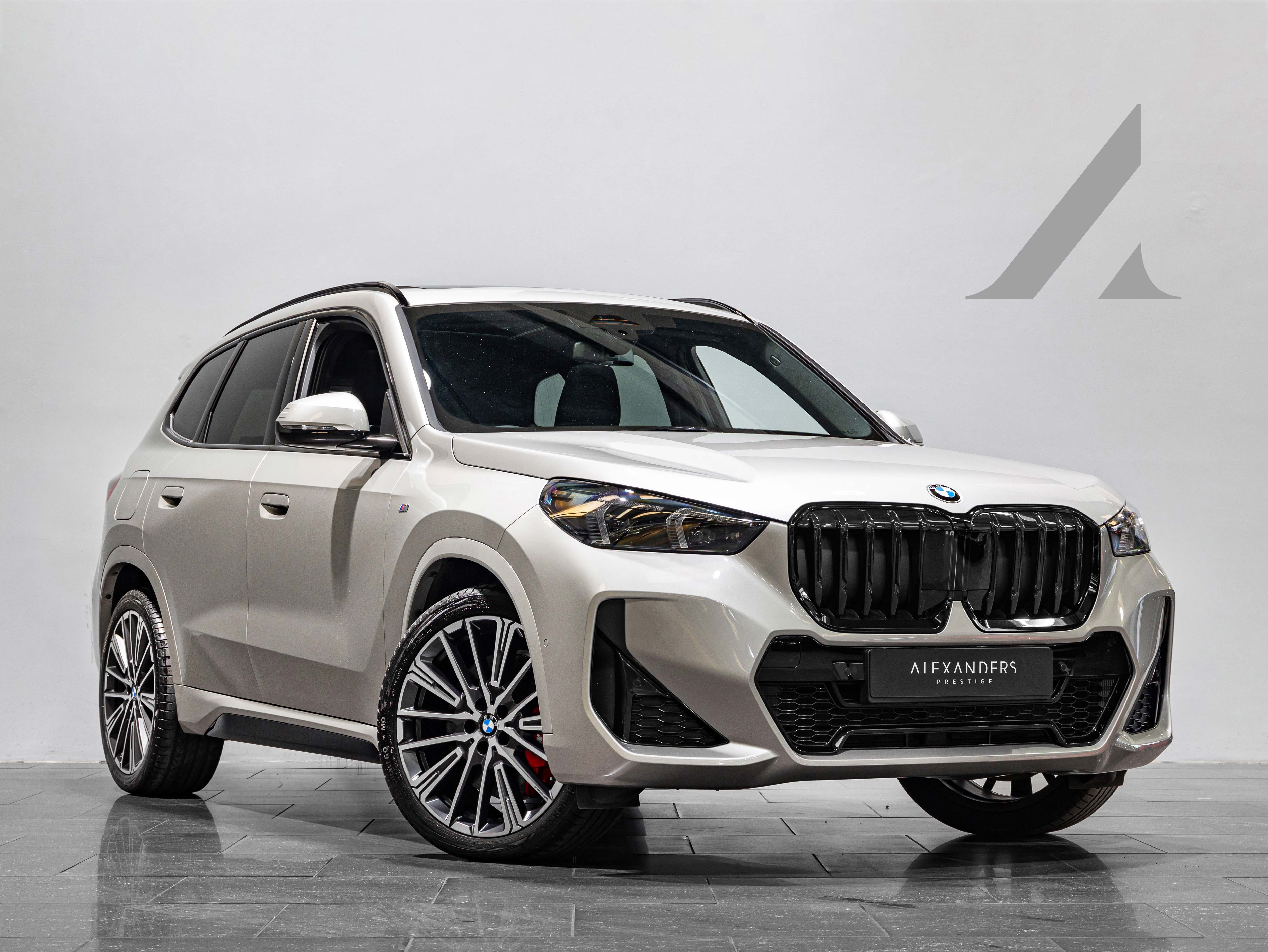 2023 (73) | BMW X1 xDrive23i M Sport - Alexanders Prestige