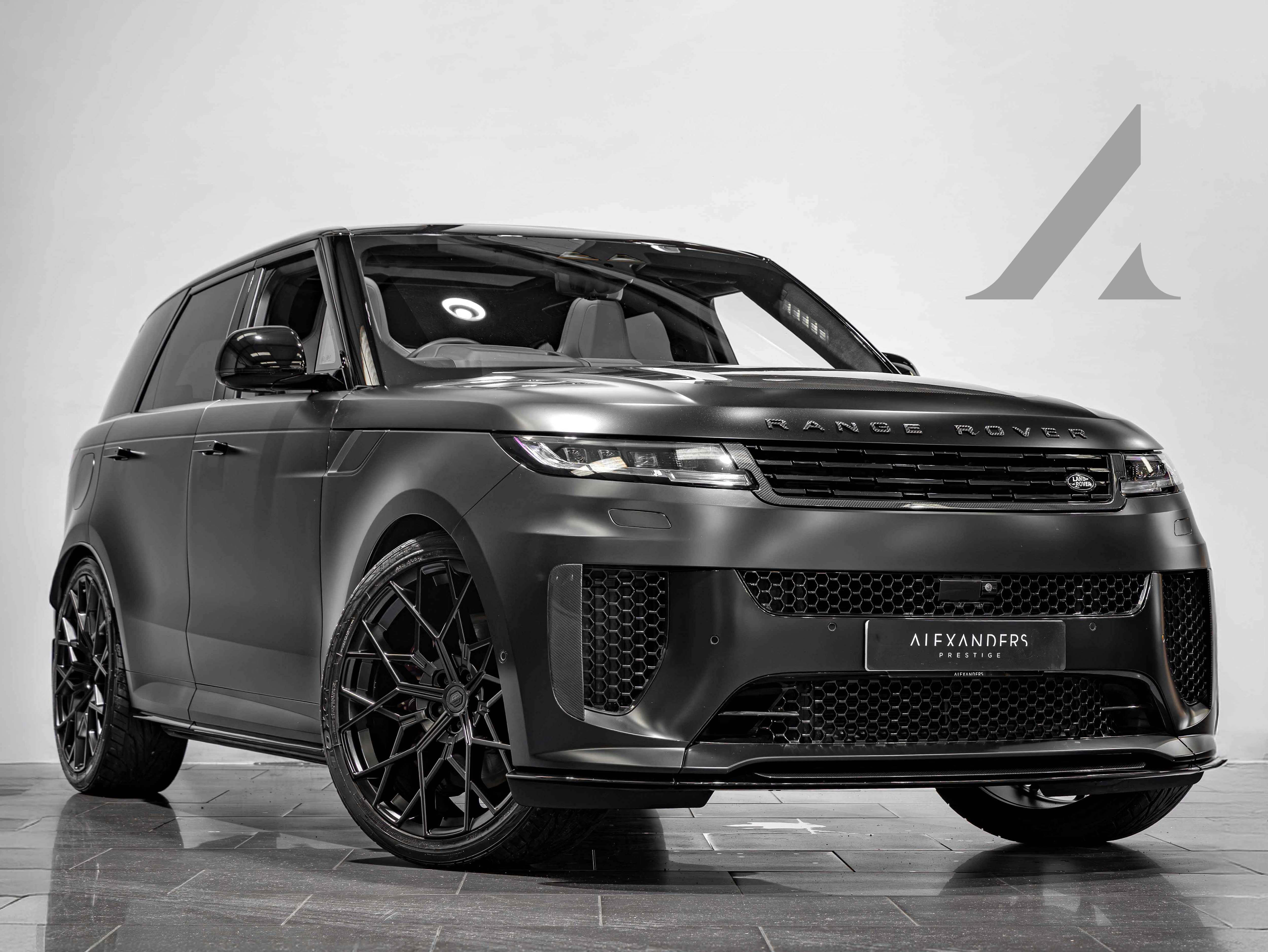 2024 (24) | Range Rover Sport SV Edition One Gloss - Alexanders Prestige